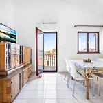 Awesome In With Wifi Apartment *